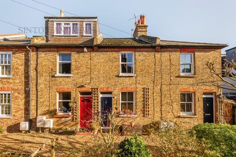 Wrotham Road, Ealing, W13 9NE 2 bed house for sale