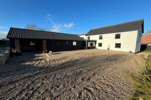 High Street, Wicklewood 5 bed detached house for sale