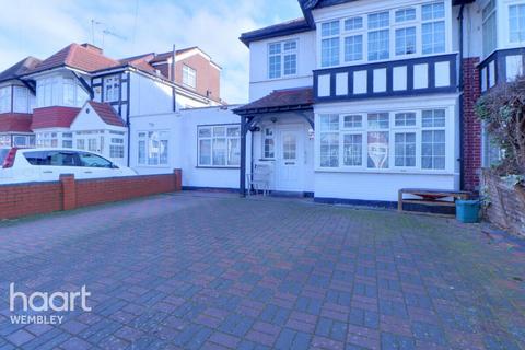 Preston Road Area 4 bed semi