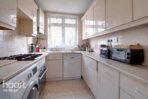 Preston Road Area 4 bed semi
