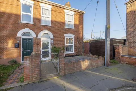 Denmark Road, Beccles NR34 3 bed end of terrace house for sale