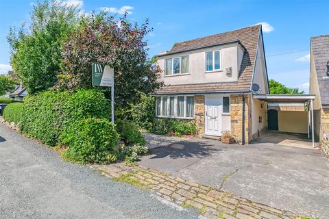 Stirling Road, Burley in Wharfedale LS29 3 bed detached house for sale