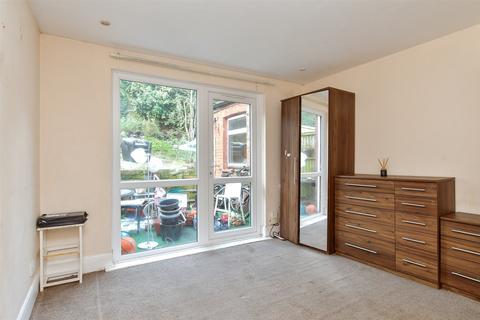 Stanmer Park Road, Brighton, East Sussex 2 bed flat for sale