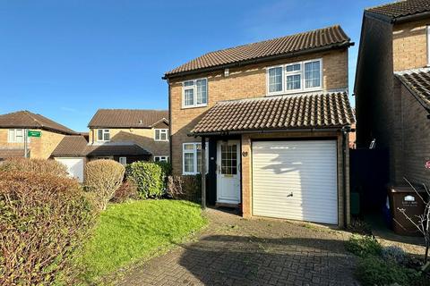 Wemmick Close, Rochester ME1 3 bed detached house for sale