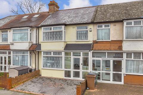 Hampton Road, Chingford 3 bed terraced house for sale