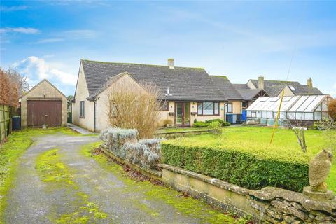 Brize Norton, Oxfordshire, OX18 3 bed bungalow for sale