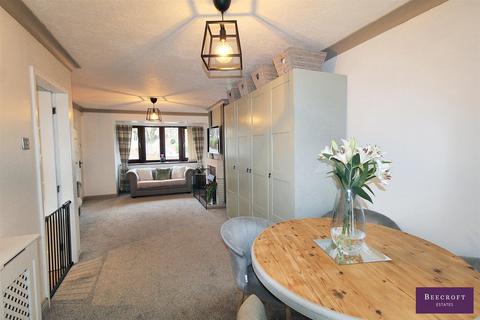 Wood Walk, Wombwell, BARNSLEY 3 bed semi