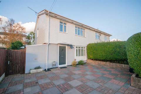 Spalding Avenue, Chelmsford 3 bed semi