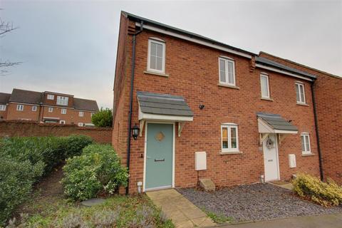 Hurst Path, Pitstone, Leighton Buzzard 2 bed end of terrace house for sale