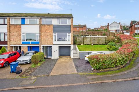 Fair Leas, Chesham, HP5 2 bed end of terrace house for sale