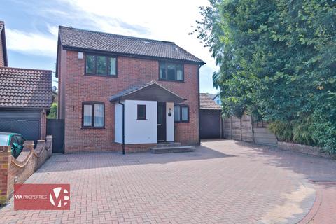 Badgers Croft, Broxbourne EN10 5 bed detached house for sale