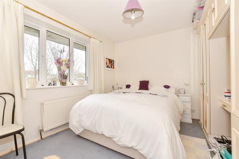 Lanes End, Totland Bay, Isle of Wight 2 bed terraced house for sale