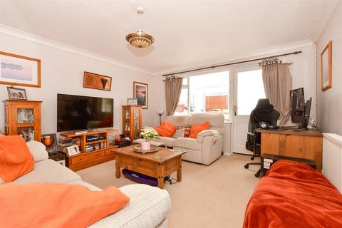 Lanes End, Totland Bay, Isle of Wight 2 bed terraced house for sale