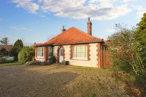 New Road, Blakeney, Holt 3 bed detached bungalow for sale