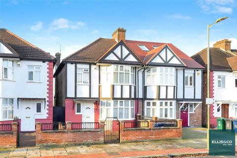 Wentworth Avenue, Finchley, N3 3 bed end of terrace house for sale
