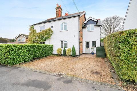 Benner Lane, West End, Woking, GU24 3 bed semi