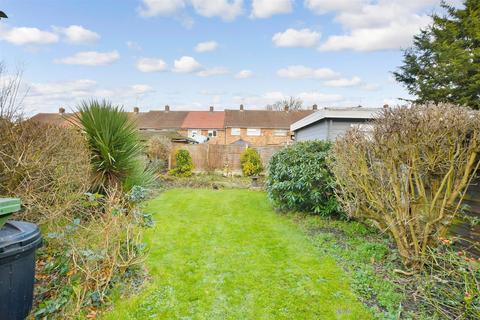 Long Acre, Basildon, Essex 2 bed terraced house for sale