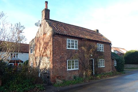 The Street, Holt NR25 3 bed cottage for sale