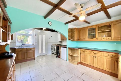 Eighth Avenue, Hayes, UB3 2EU 3 bed house for sale