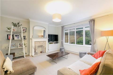 Kingsdown Avenue, South Croydon 4 bed semi