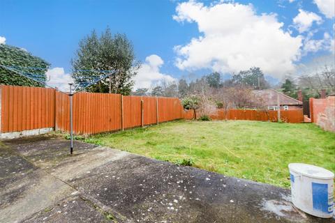 Highbanks Close, Welling, Kent 4 bed semi