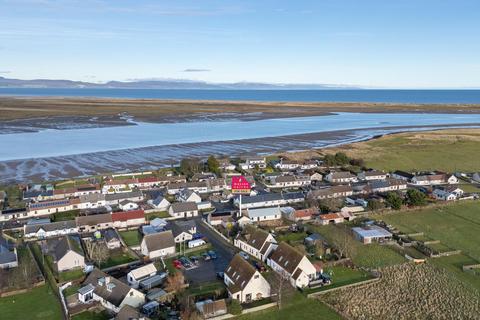 6 Front Street, Inver, Tain 4 bed semi