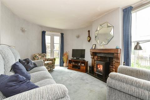 Monkton Street, Ryde, Isle of Wight 4 bed semi
