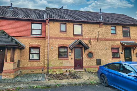 Surrey Close, Totton SO40 2 bed terraced house for sale