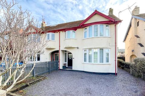 Bron Vardre Avenue, Deganwy, Conwy, LL31 3 bed semi