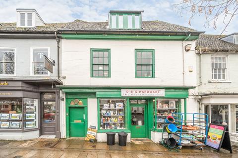 Broad Street, Alresford, Hampshire, SO24 1 bed flat for sale