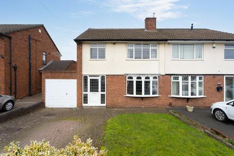 Kipling Avenue, Bilston 3 bed semi