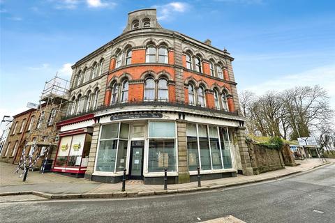 High Street, Holsworthy, Devon 3 bed property for sale