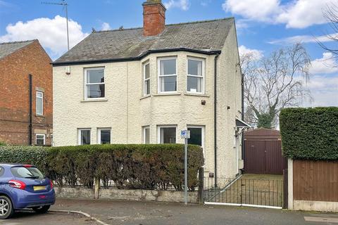 Lime Grove, Newark 3 bed detached house for sale