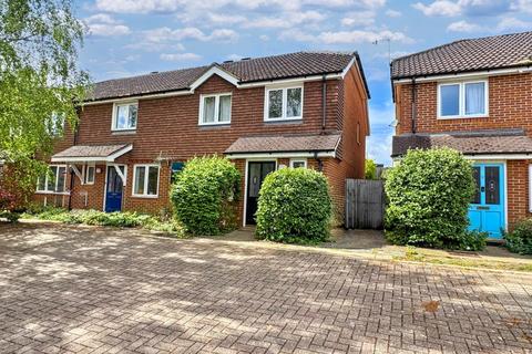 Coopers Rise, Surrey GU7 3 bed end of terrace house for sale