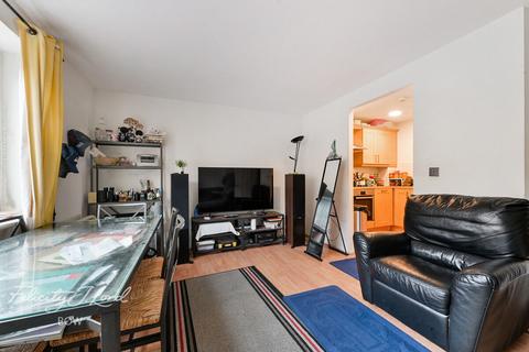 Locksons Close, London 1 bed apartment for sale