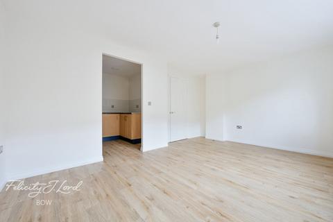 Locksons Close, London 1 bed apartment for sale