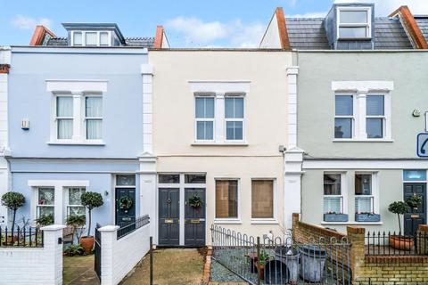 Brookwood Road, Southfields, London... 2 bed flat for sale