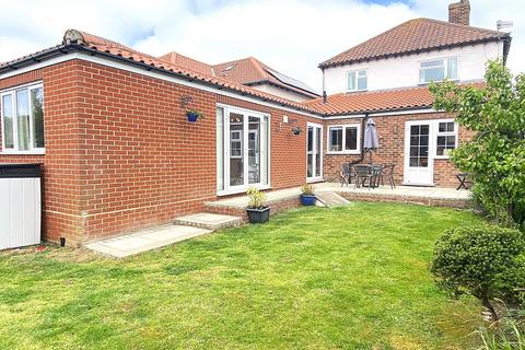 Hadley Road, Sheringham NR26 4 bed detached house for sale