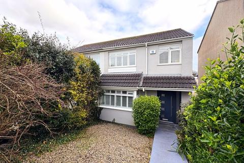 Clifden Close, Newquay TR7 3 bed semi
