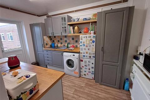 St Swithins Court, Bridport, Dorset, DT6 2 bed apartment for sale