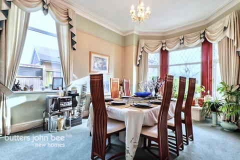 Porthill Bank, Newcastle under Lyme 4 bed detached house for sale