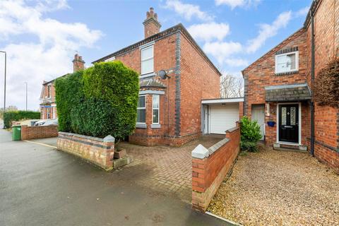 Franche Road, Kidderminster 2 bed semi
