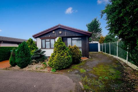 Chapel Lane, Wythall, Birmingham 2 bed park home for sale