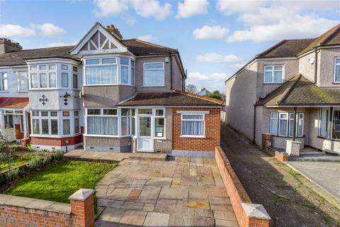 Grosvenor Drive, Hornchurch, Essex 4 bed semi