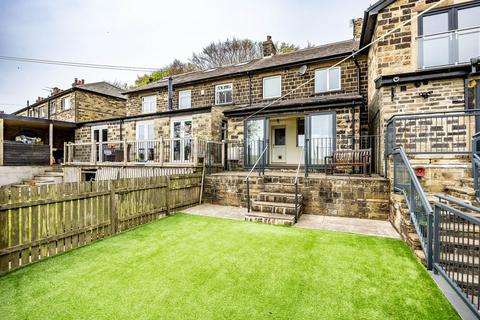 Krumlin Road, Halifax HX4 3 bed terraced house for sale