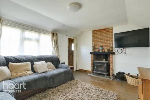 Elm Way, Eastchurch Kent 2 bed bungalow for sale