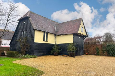 Braintree Road, Dunmow, CM6 3 bed property with land for sale