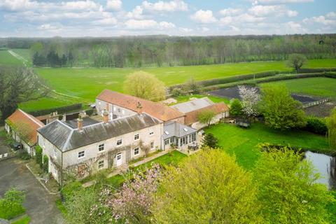 Holme Lane, Holme DN5 8 bed equestrian property for sale