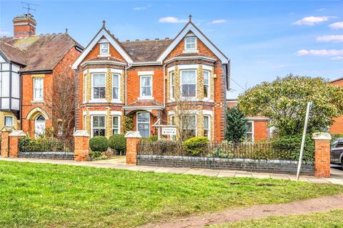 Barnards Green Road, Worcestershire WR14 7 bed detached house for sale