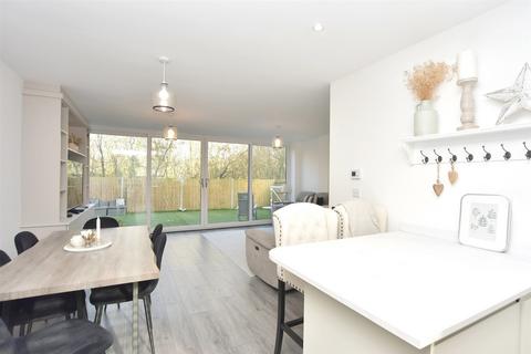 Springate Close, Walderslade, Kent 4 bed detached house for sale